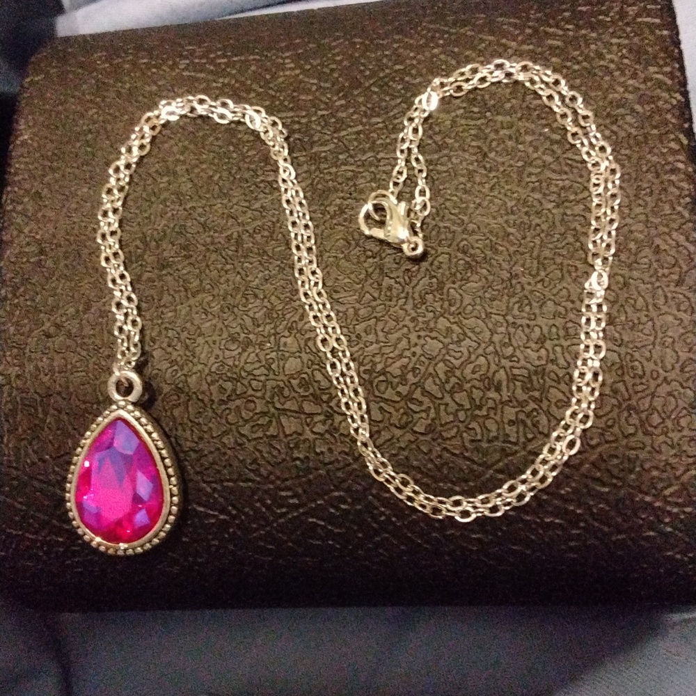 Pink Rhinestone Pendant &Necklace - Picture 3 of 3